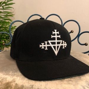 Black Scale Hat
